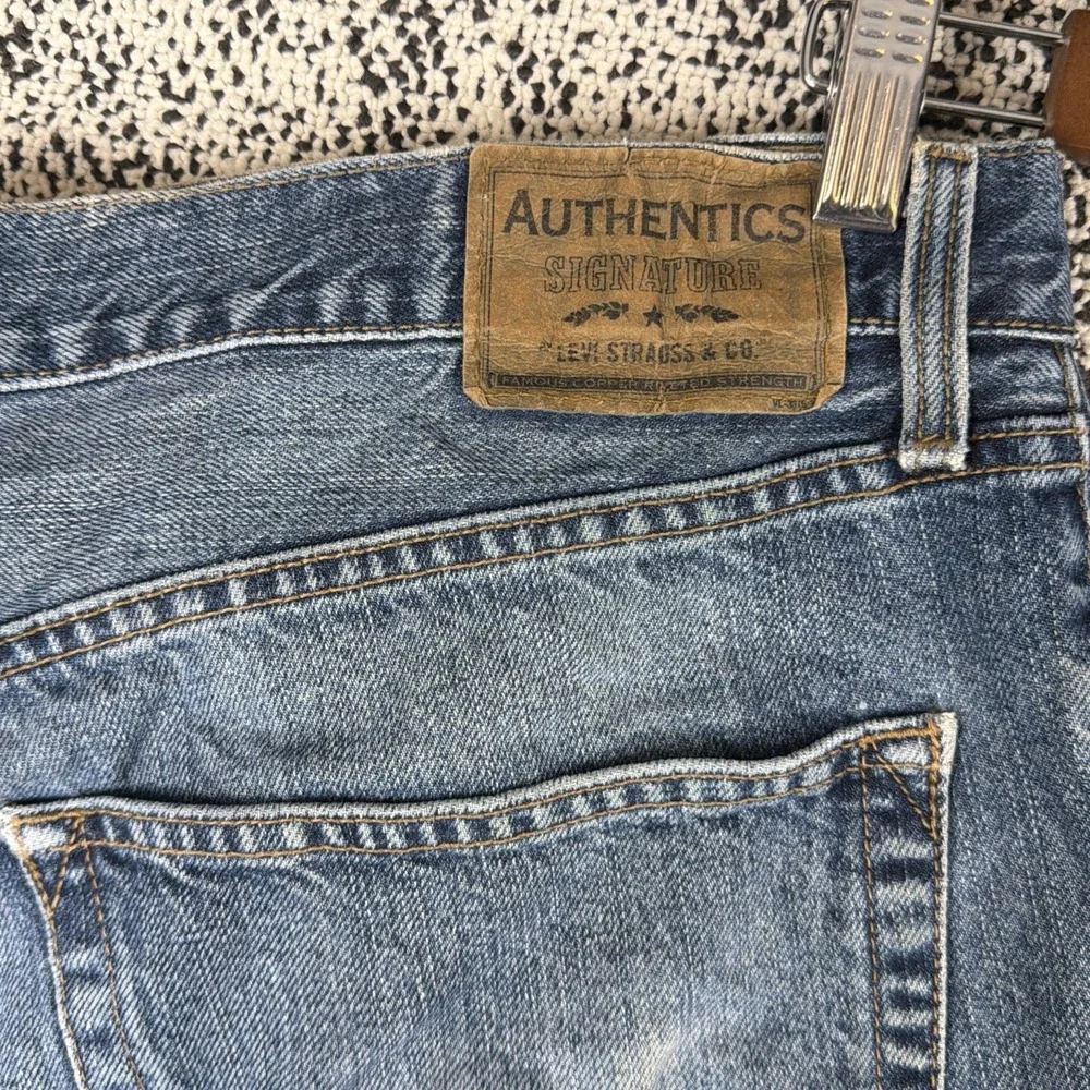 Levis levis authentics